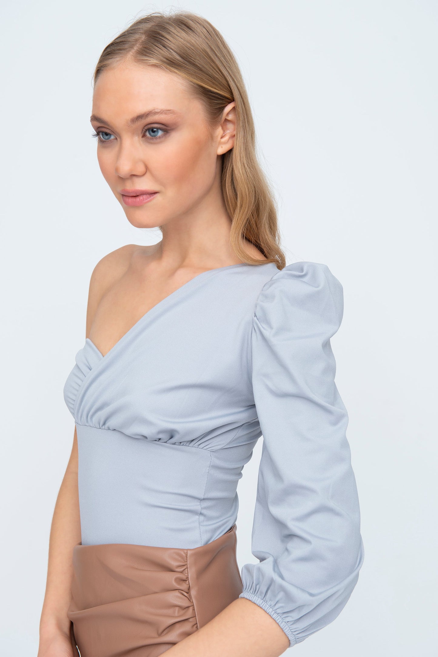 Single Sleeve Body Top